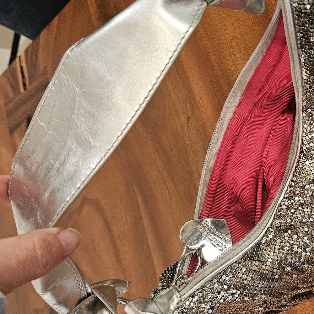 Handbag - Picture 9 of 11